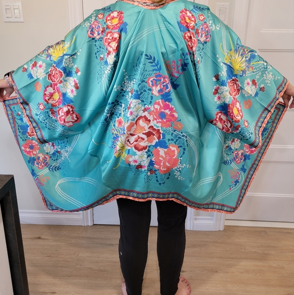 FLYING TOMATO Kimono - Picture 2 of 5